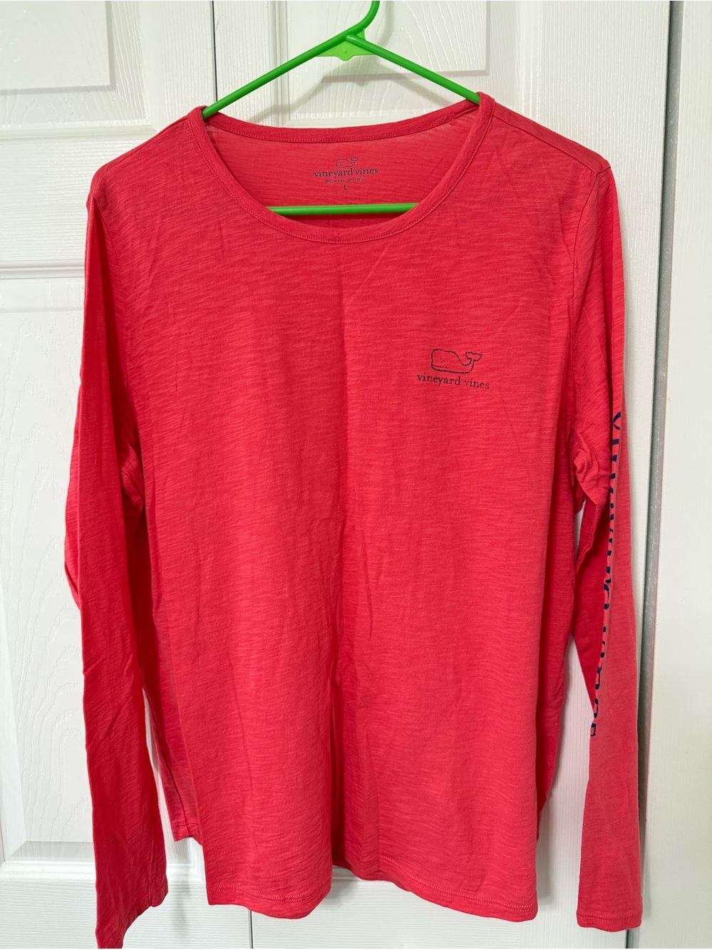 Vineyard Vines tshirt